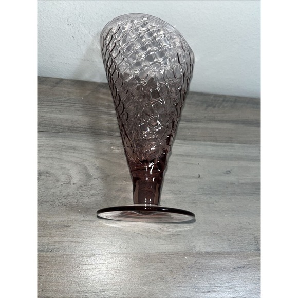 Ice Cream Dessert‎ Dish Vintage Waffle Cone Pattern Pink Glass 6.5 Inch - Picture 5 of 6